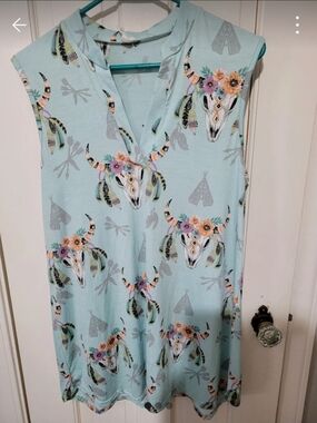 Sleeveless Tank with Floral Bull Skull Print